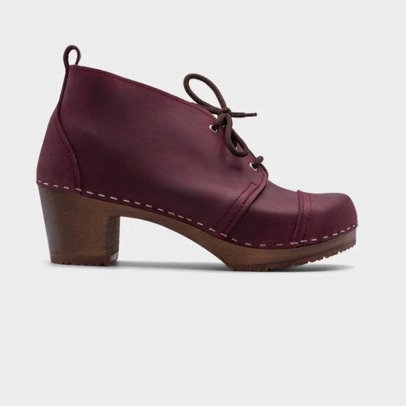 Sandgrens Chukka cap toe clog boots in plum - Picture 1 of 9